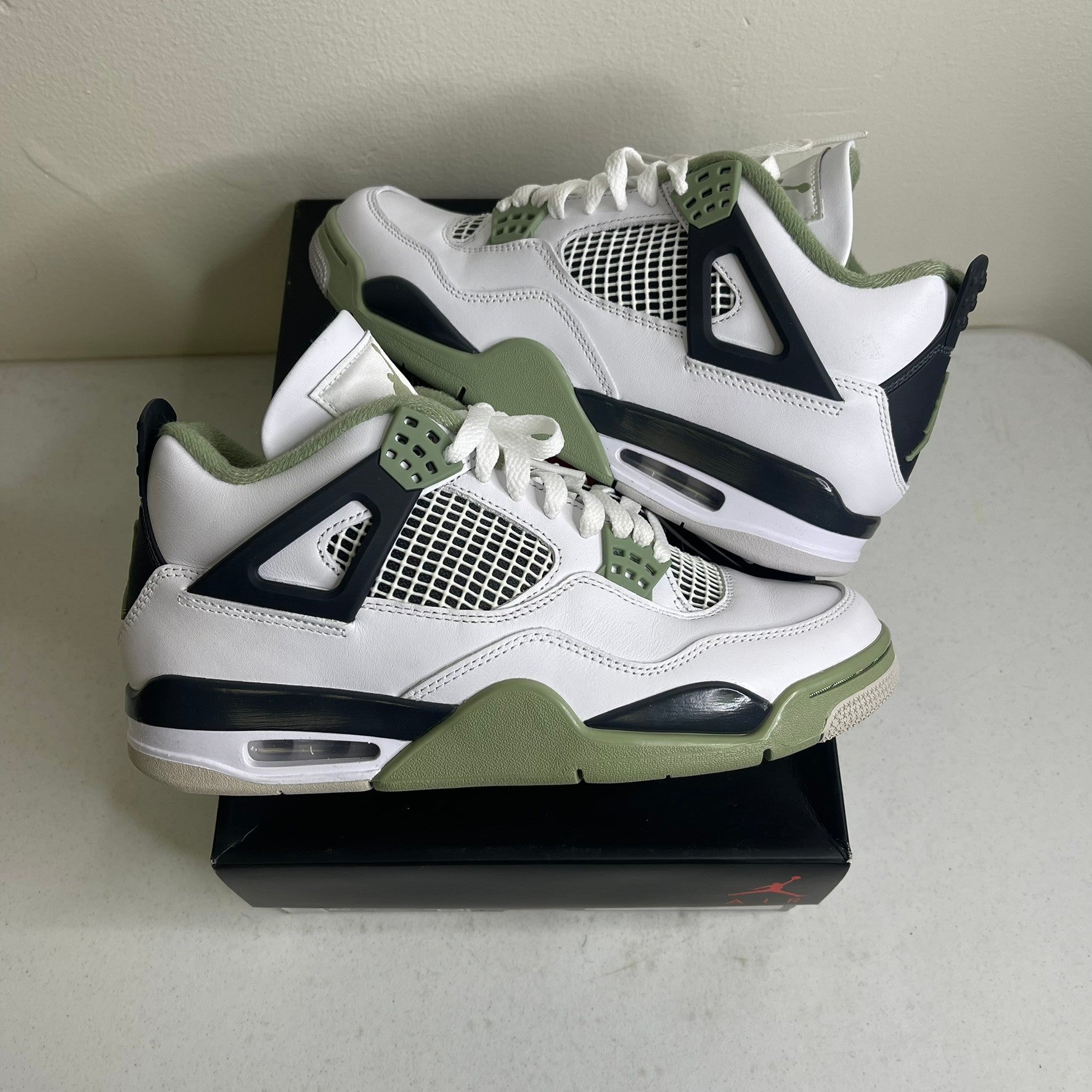 Jordan 4 Retro Seafoam (Women's)