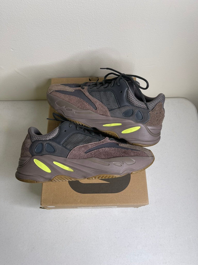 adidas Yeezy Boost 700 Mauve