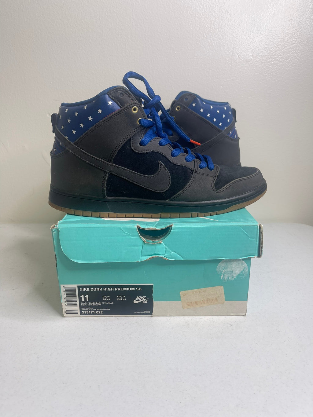Nike SB Dunk High Captain America