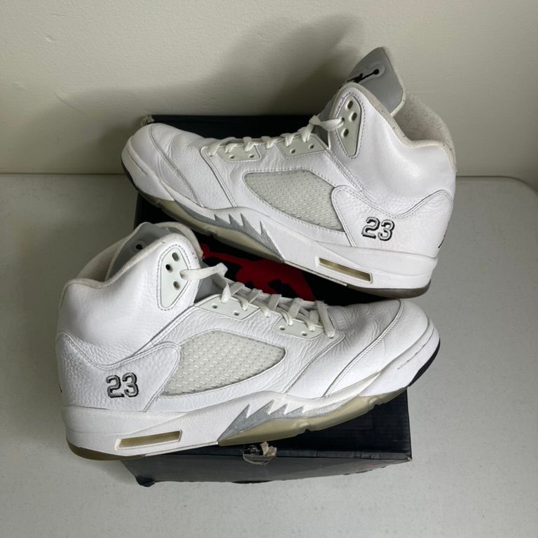 Size 13 - Jordan 5 Retro Metallic White (2015)