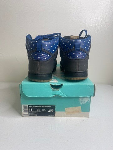 Nike SB Dunk High Captain America