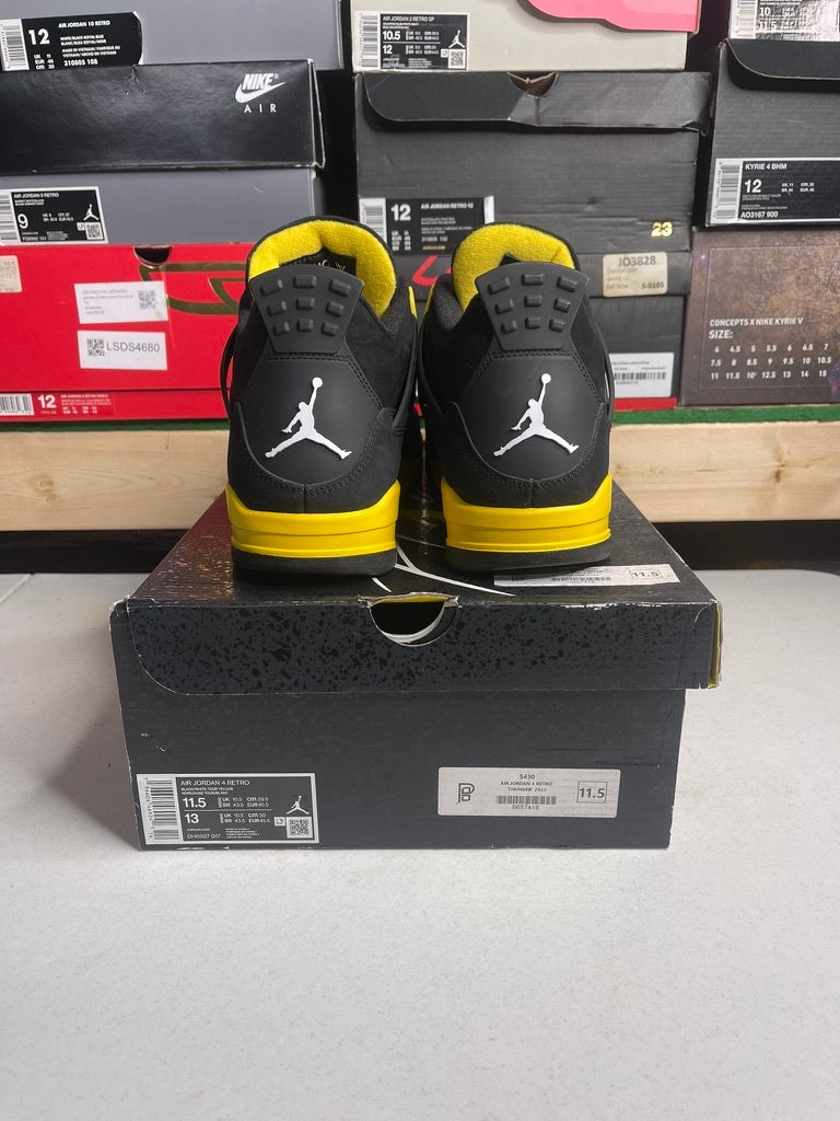 Jordan 4 Retro Thunder (2023)