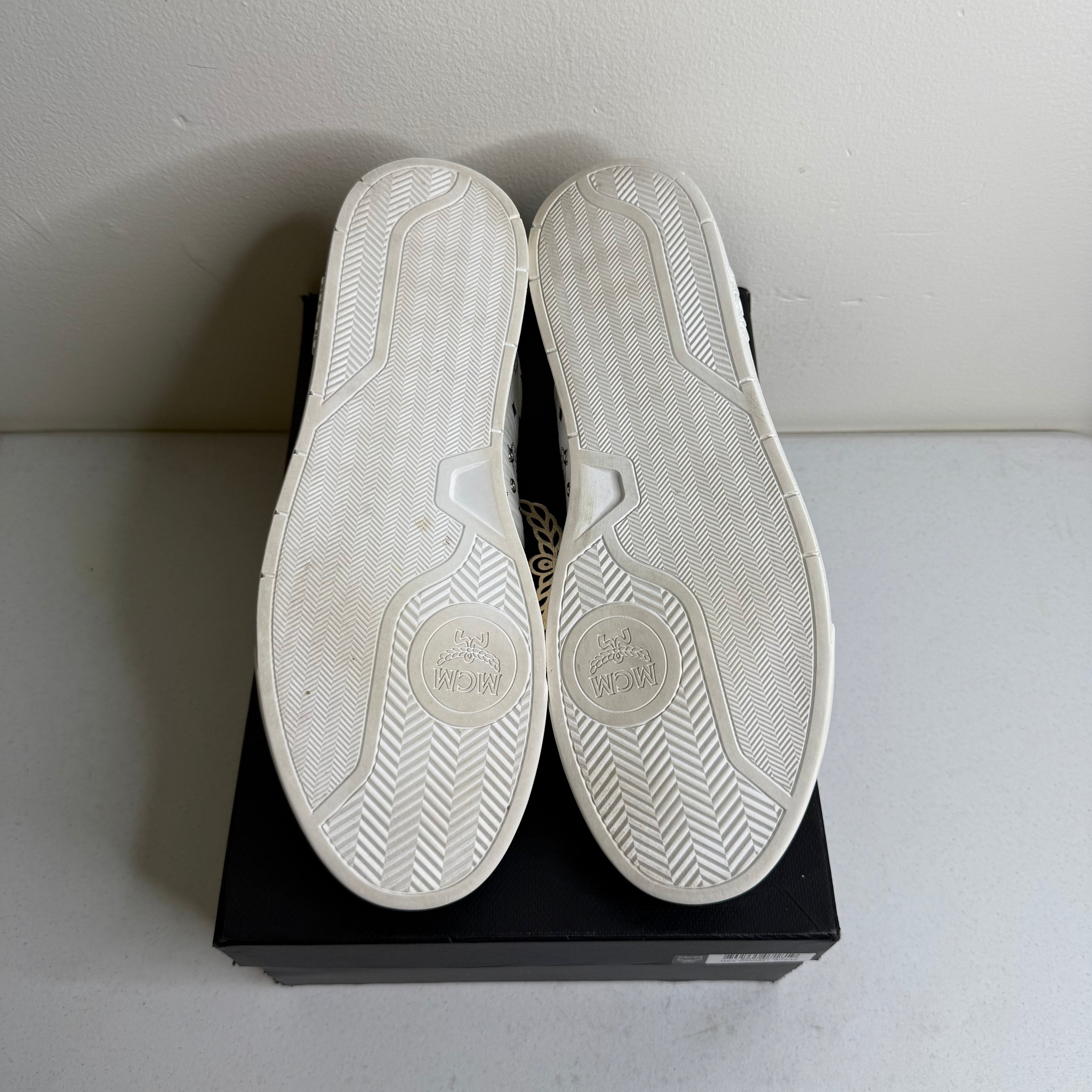 MCM Terrain Low Top White Black