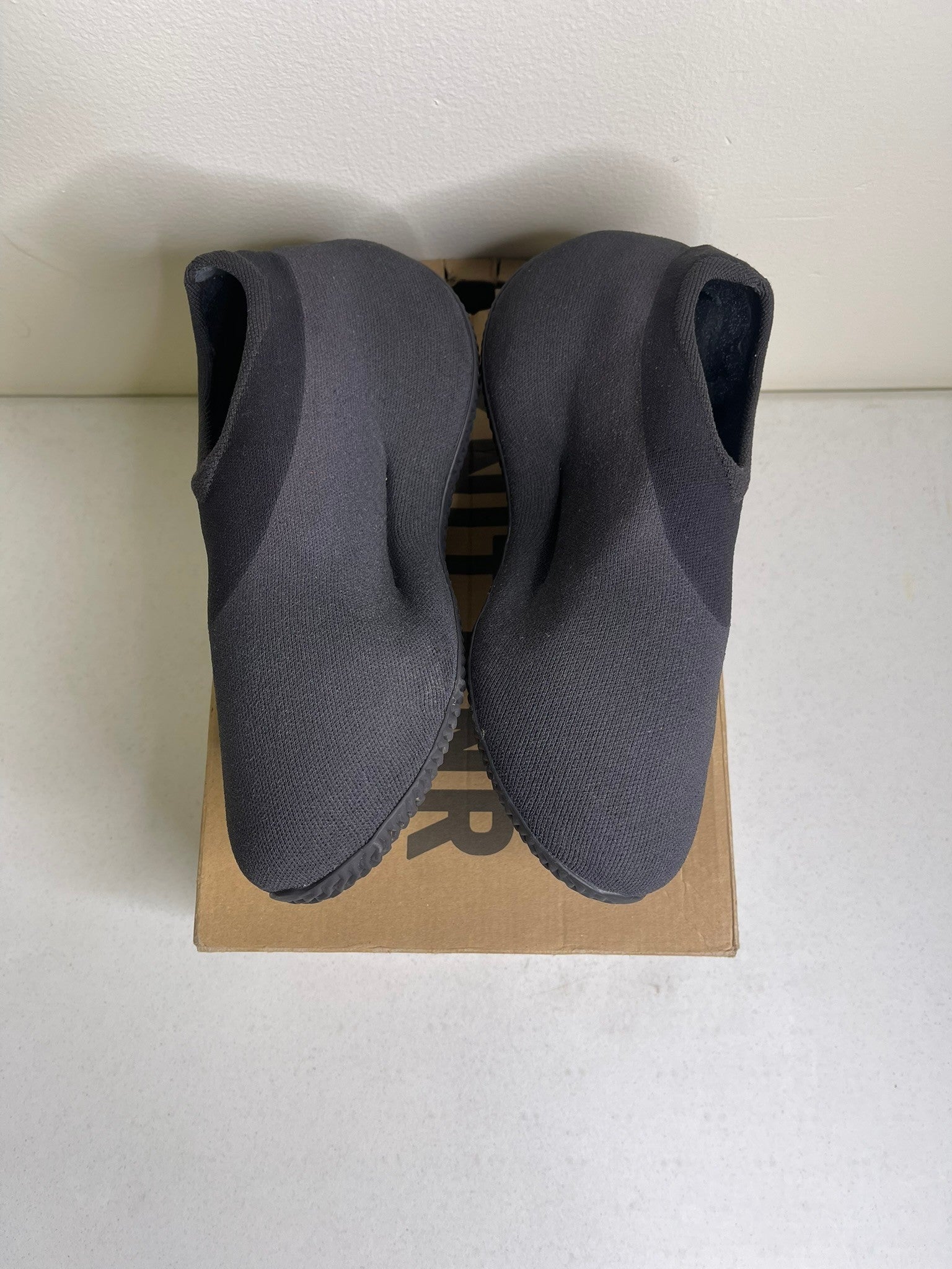 adidas Yeezy Knit RNR Fade Onyx