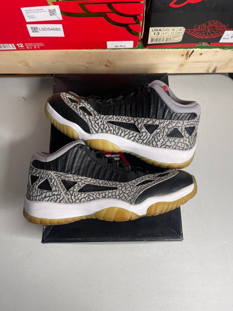 Jordan 11 Retro Low IE Black Cement