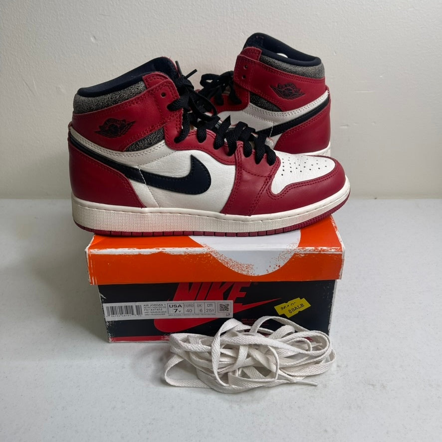 Size 7y - Jordan 1 Retro High OG Chicago Lost and Found (GS)