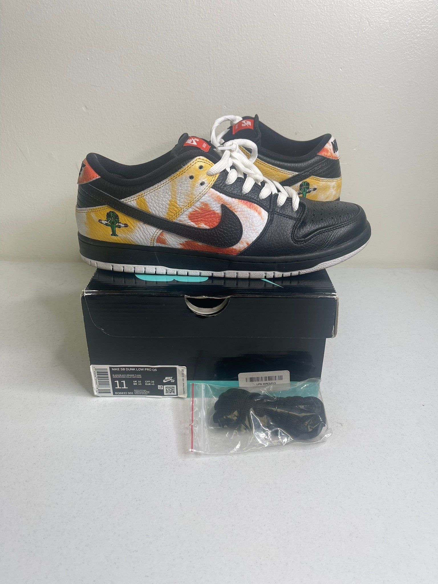 Nike SB Dunk Low Raygun Tie-Dye Black