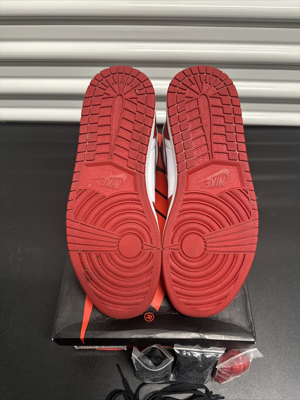 Jordan 1 Retro Chicago (2015)