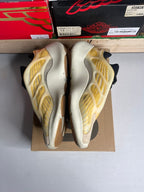 Size 9.5 - adidas Yeezy 700 V3 Mono Safflower