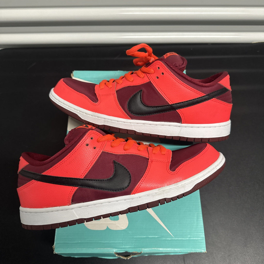 Nike SB Dunk Low Laser Crimson