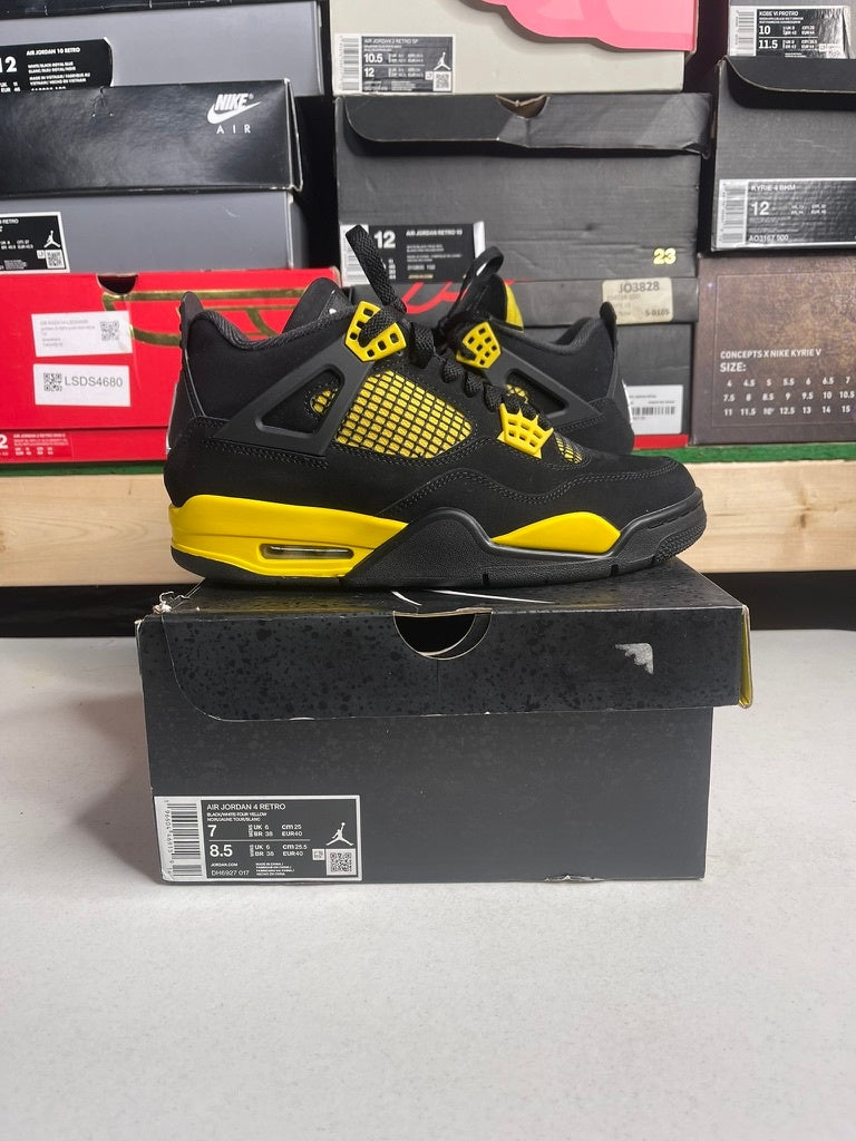 Size 7 - Jordan 4 Retro Thunder (2023)
