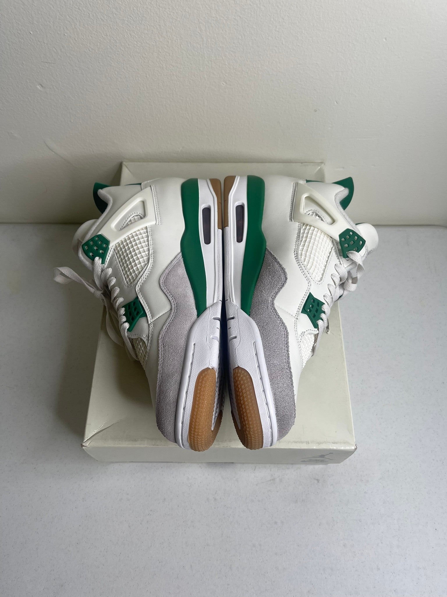 Jordan 4 Retro SB Pine Green