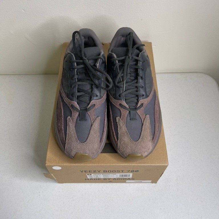Size 10.5 - adidas Yeezy Boost 700 Mauve