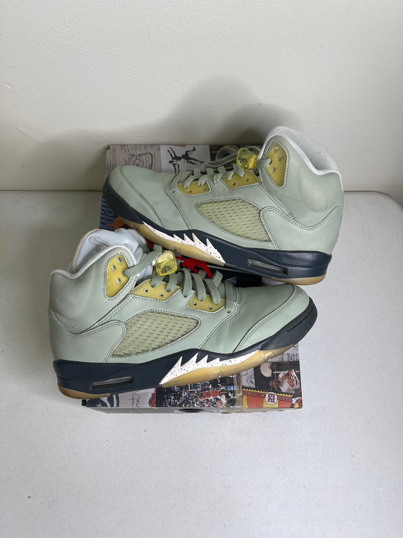 Size 9.5 - Jordan 5 Retro Jade Horizon