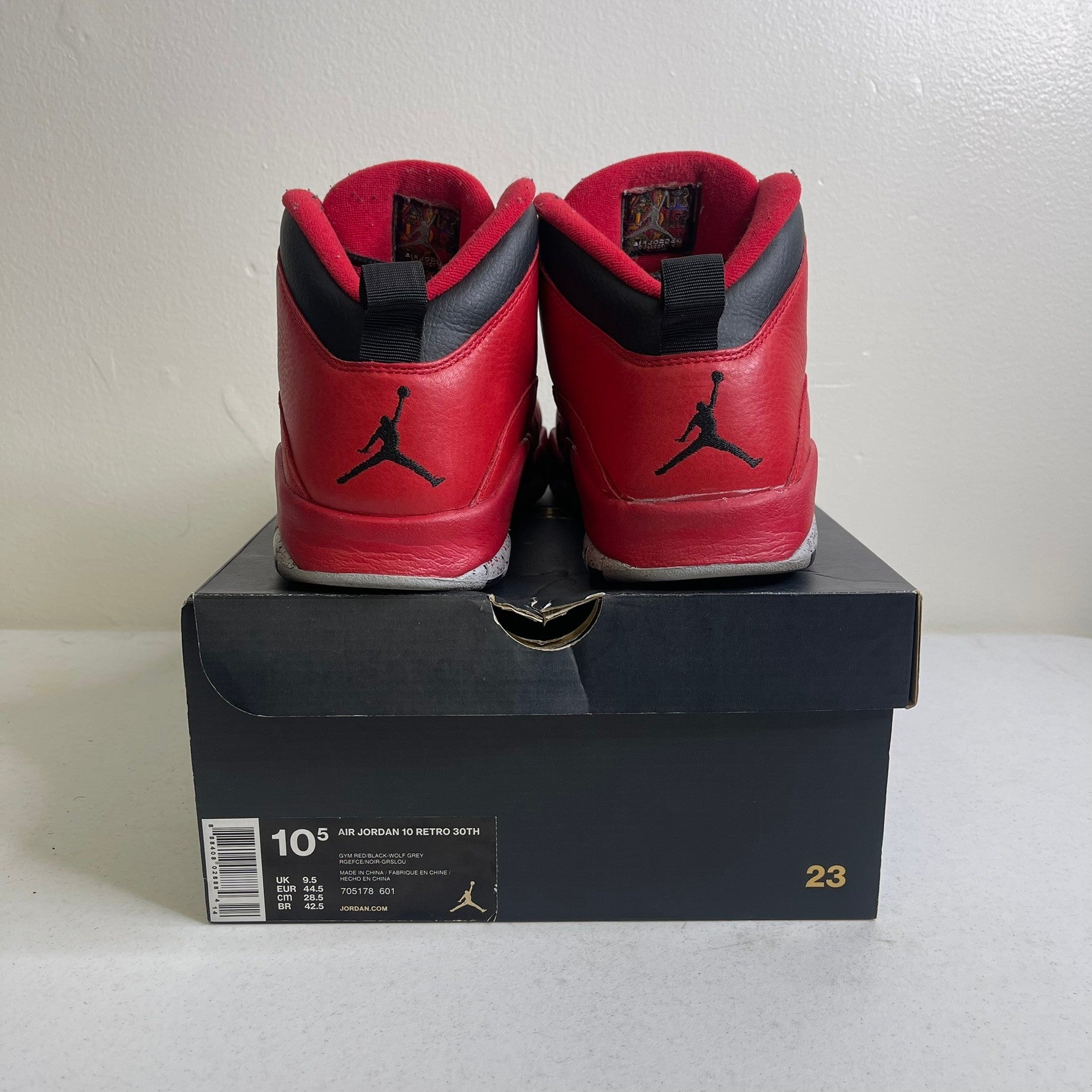Size 10.5 - Jordan 10 Retro Bulls Over Broadway