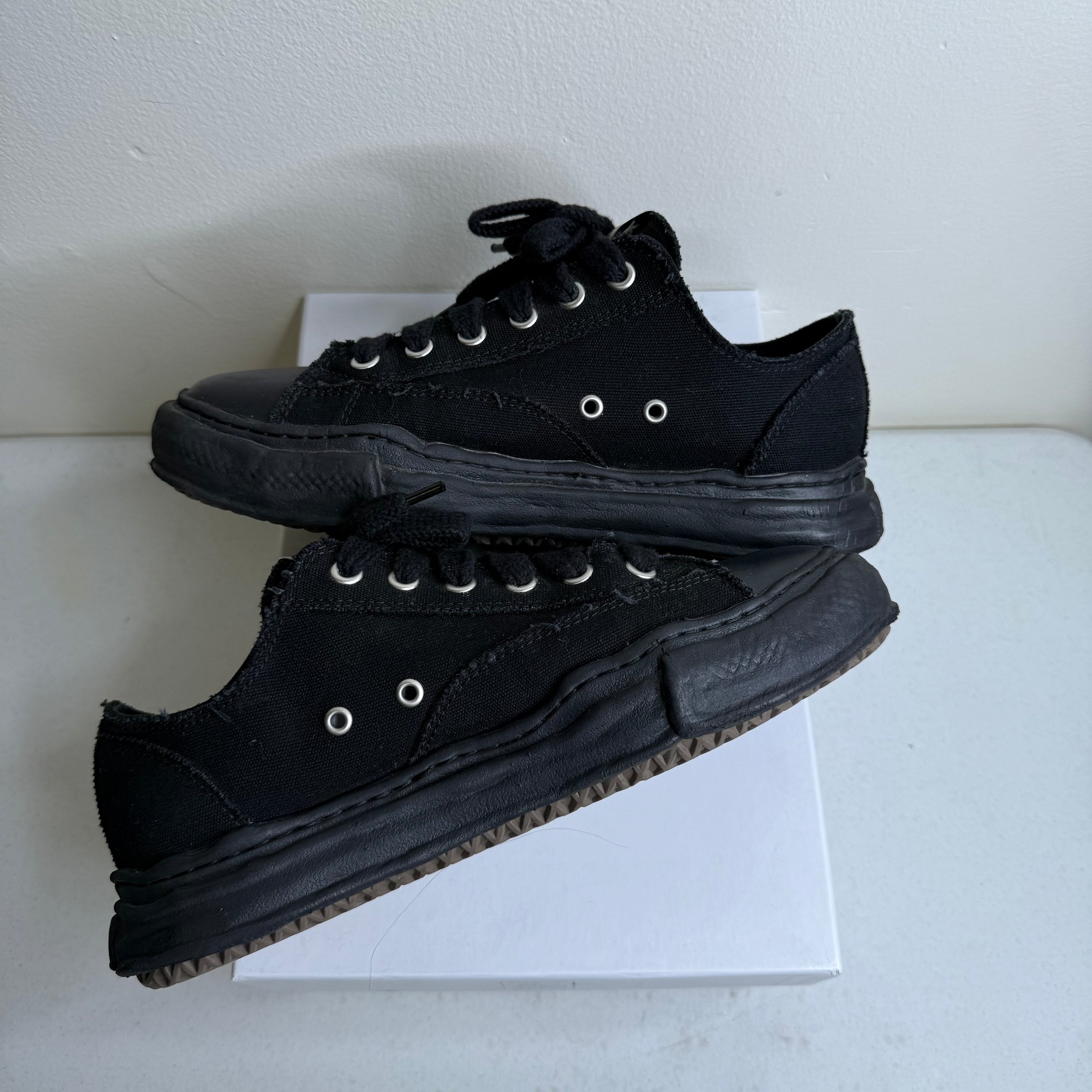 Maison Mihara Yasuhiro Peterson Black