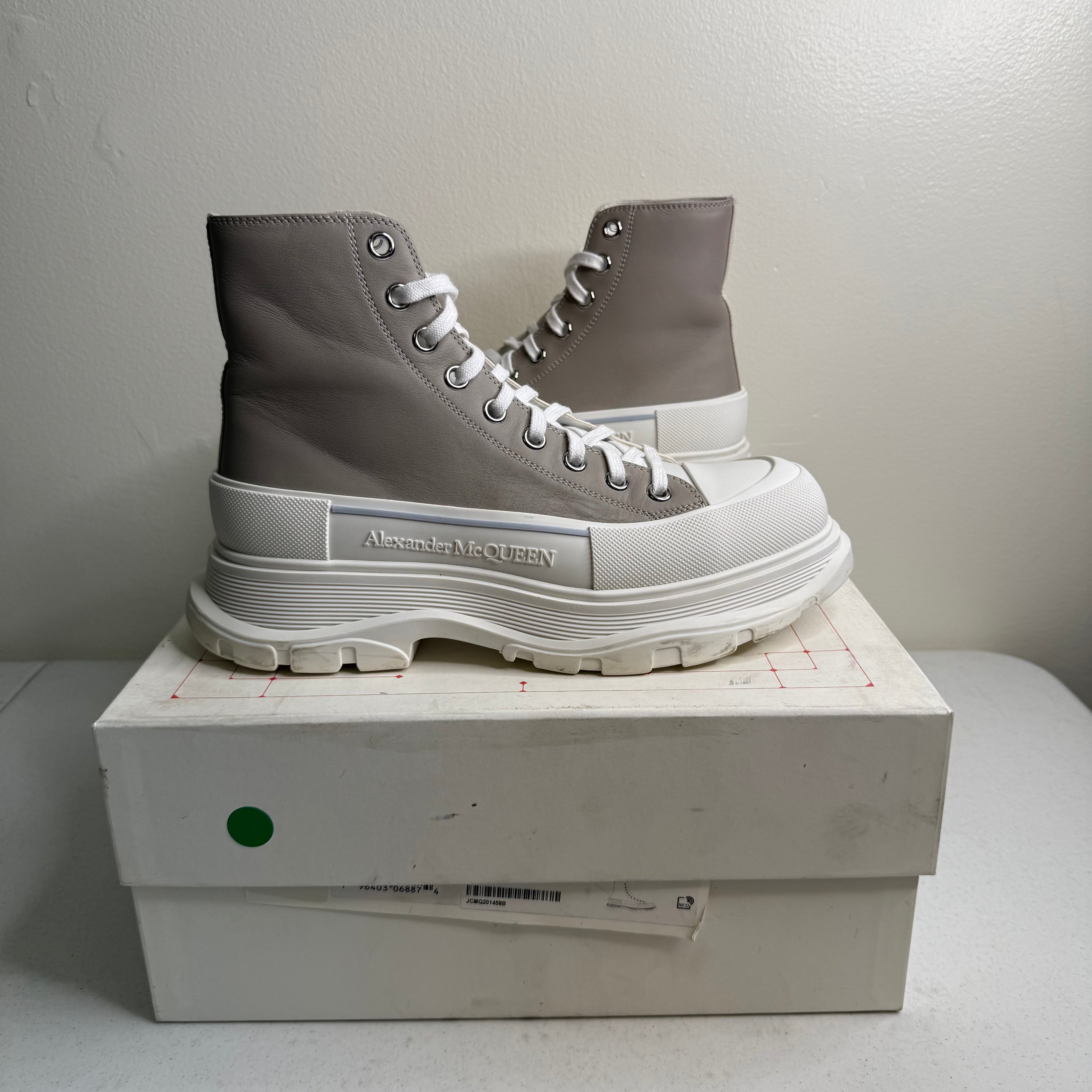 Alexander McQueen Slick Tread Boots Beige