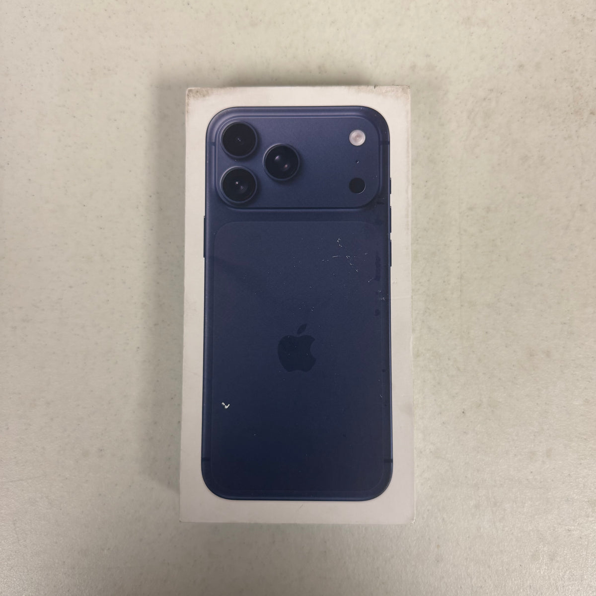 iPhone 17 Pro Max Deep Blue
