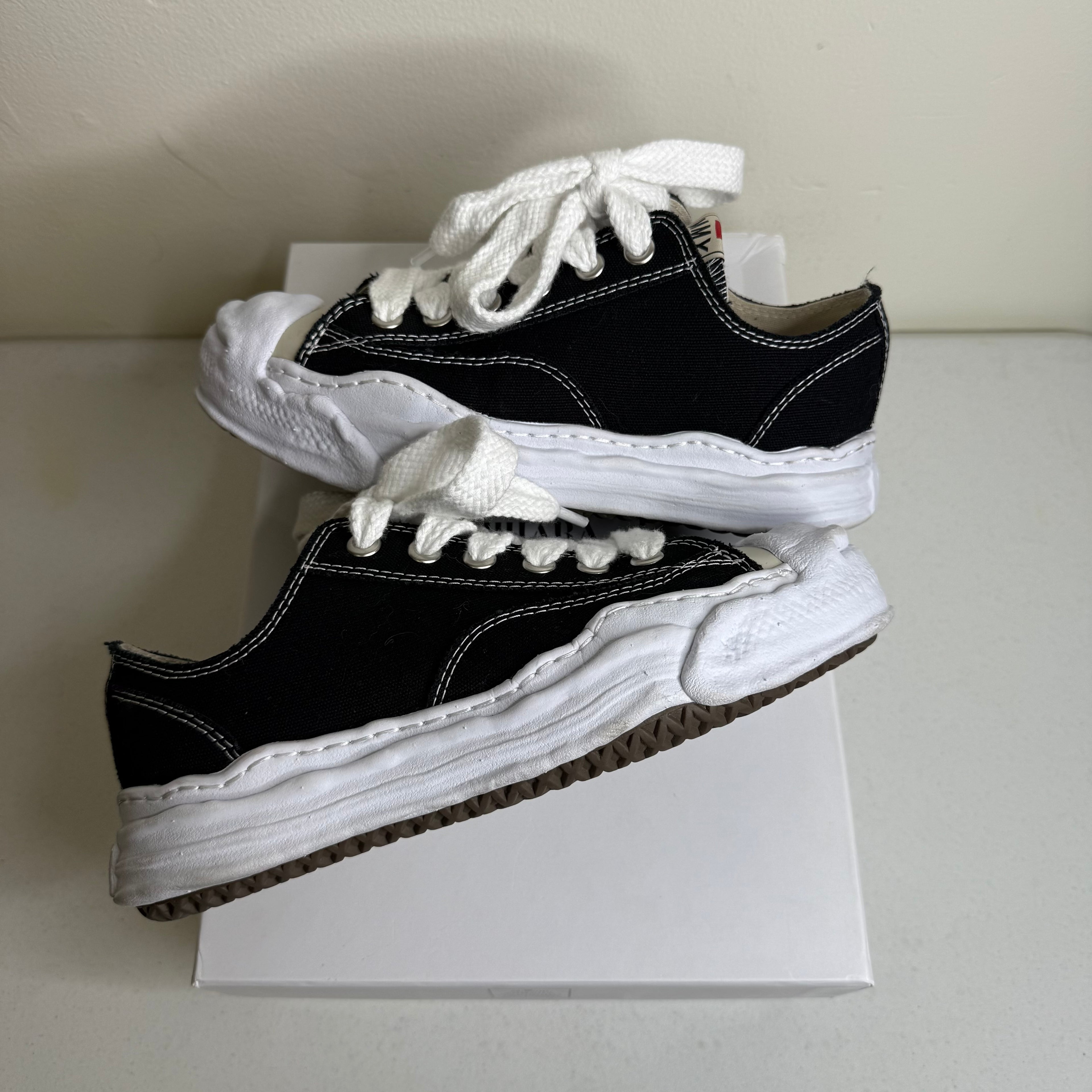 Maison Mihara Yasuhiro Hank Sole