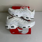 Size 7y - Nike Air Max Plus White Metallic Silver (GS)