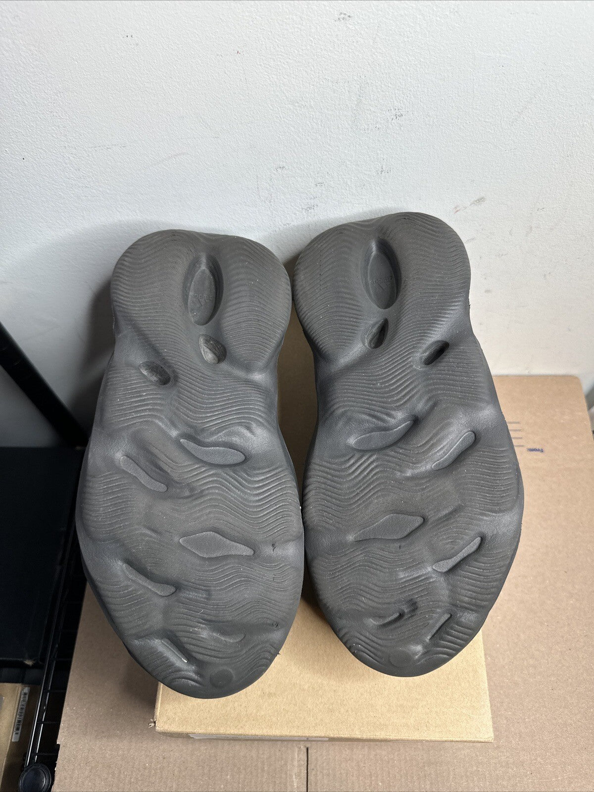 adidas Yeezy Foam RNR Onyx