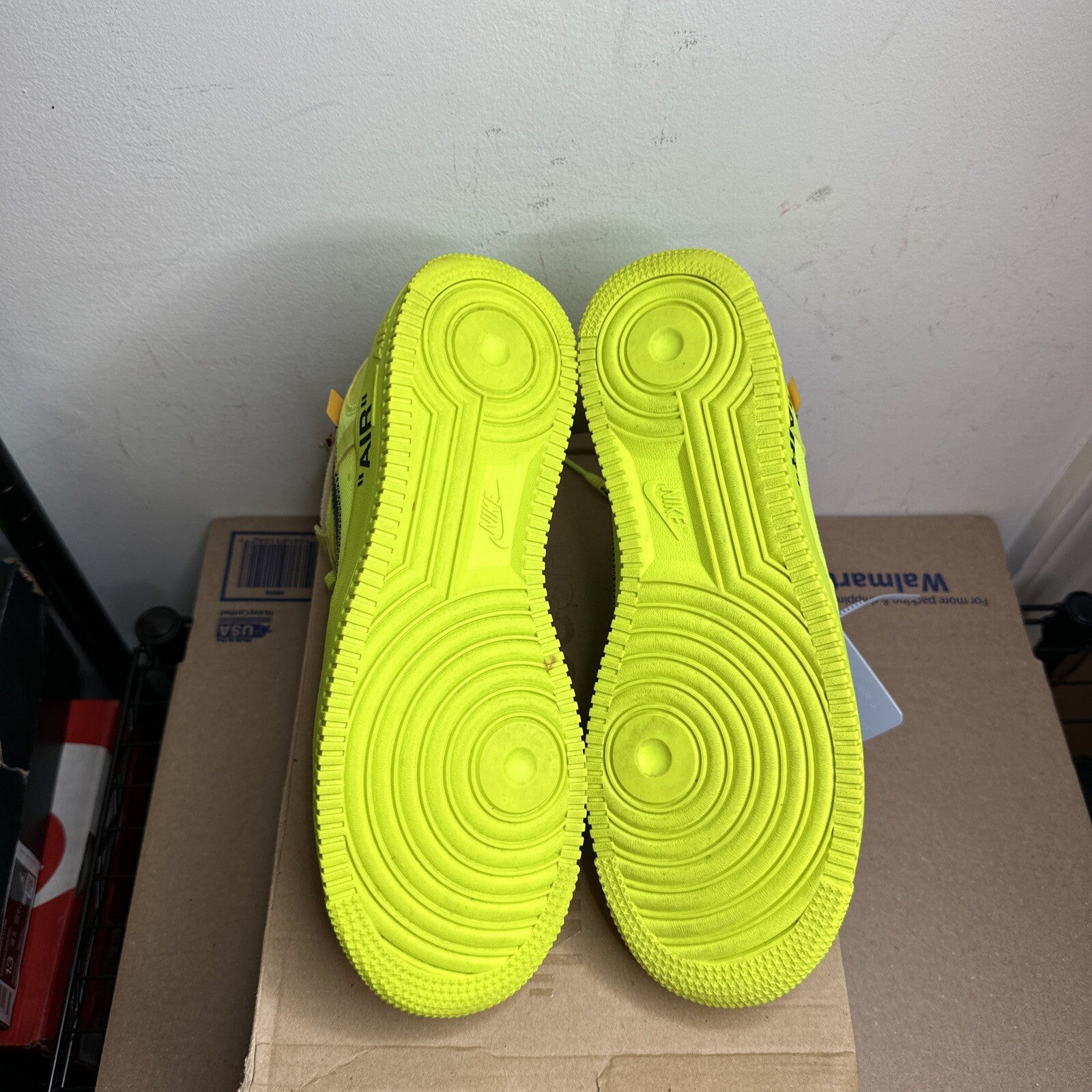 Nike Air Force 1 Low Off-White Volt