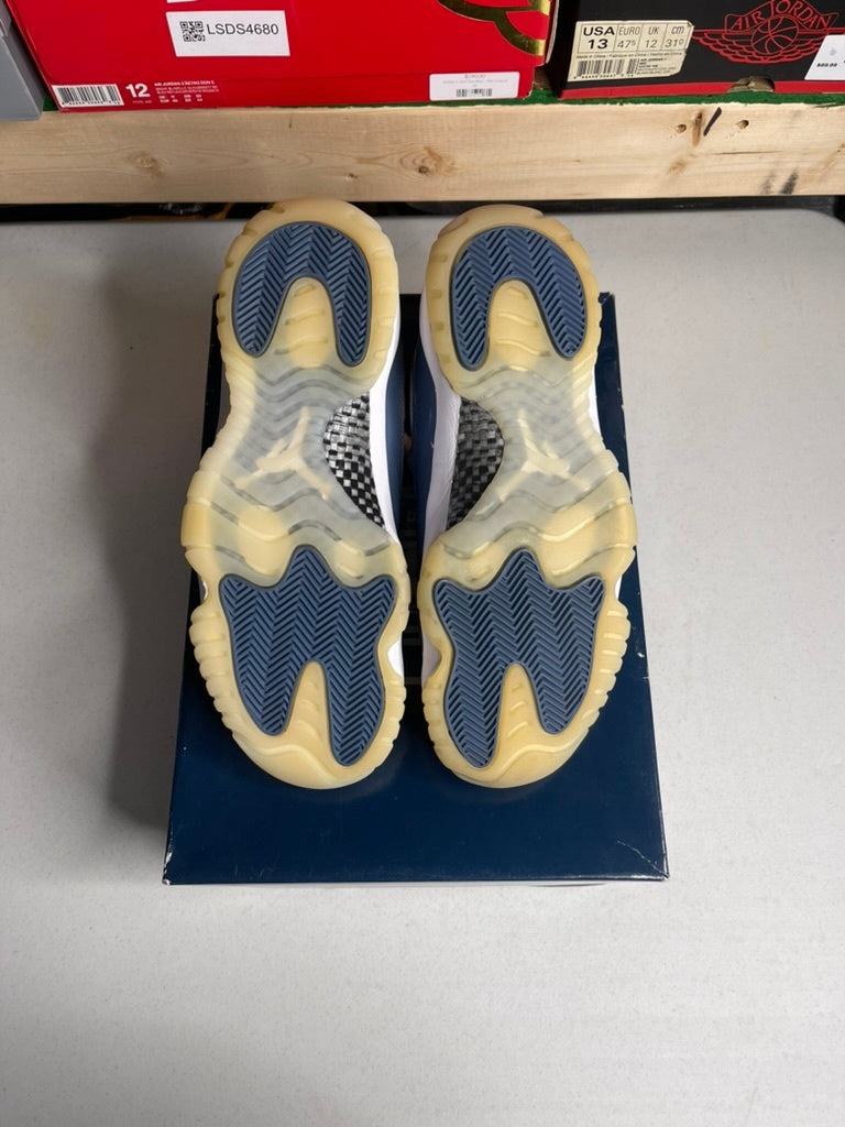 Jordan 11 Retro Low Diffused Blue