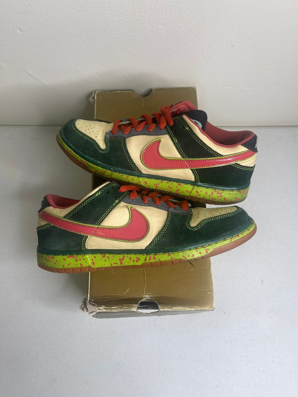 Nike SB Dunk Low Mosquito