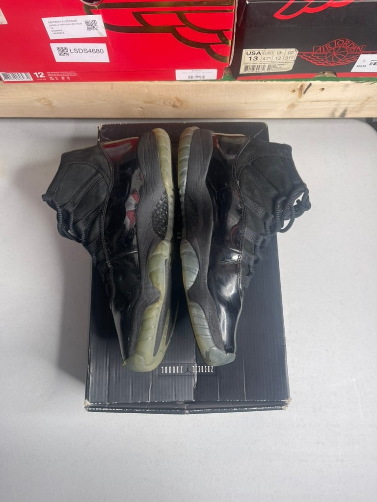 Size 9.5 - Jordan 11 Retro Cap and Gown