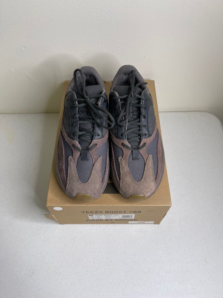 adidas Yeezy Boost 700 Mauve