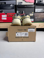 Size 9 - adidas Yeezy 700 V3 Fade Salt
