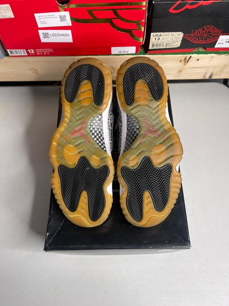 Jordan 11 Retro Low IE Black Cement