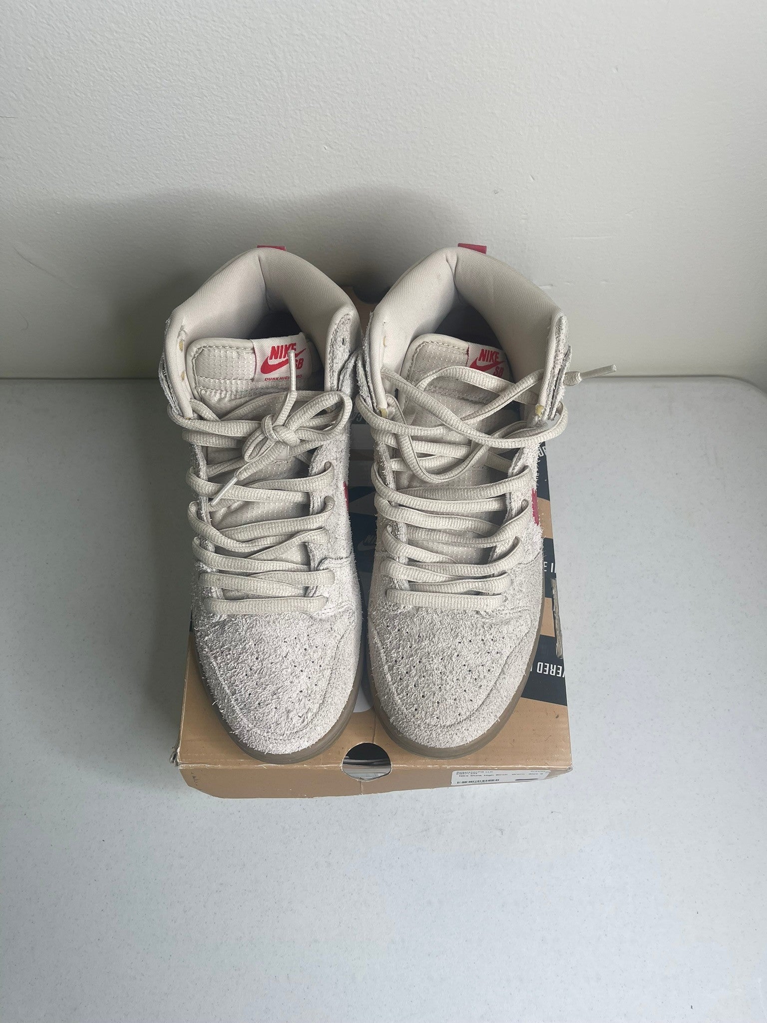 Nike Dunk High Pro SB Birch Hyper Red