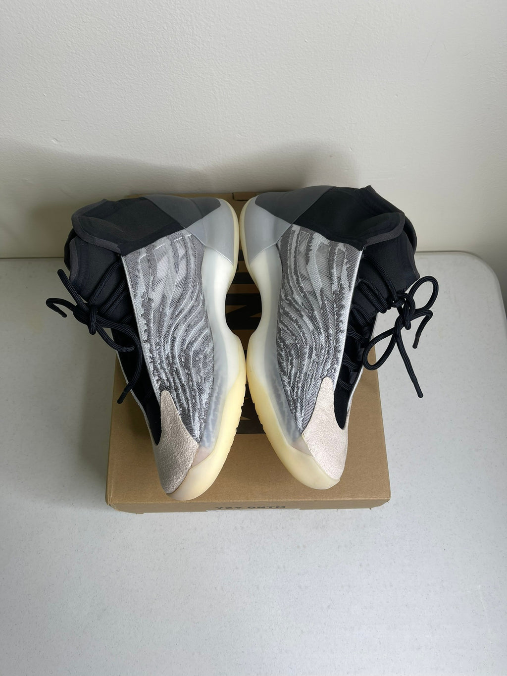 adidas Yeezy QNTM (Lifestyle Model)
