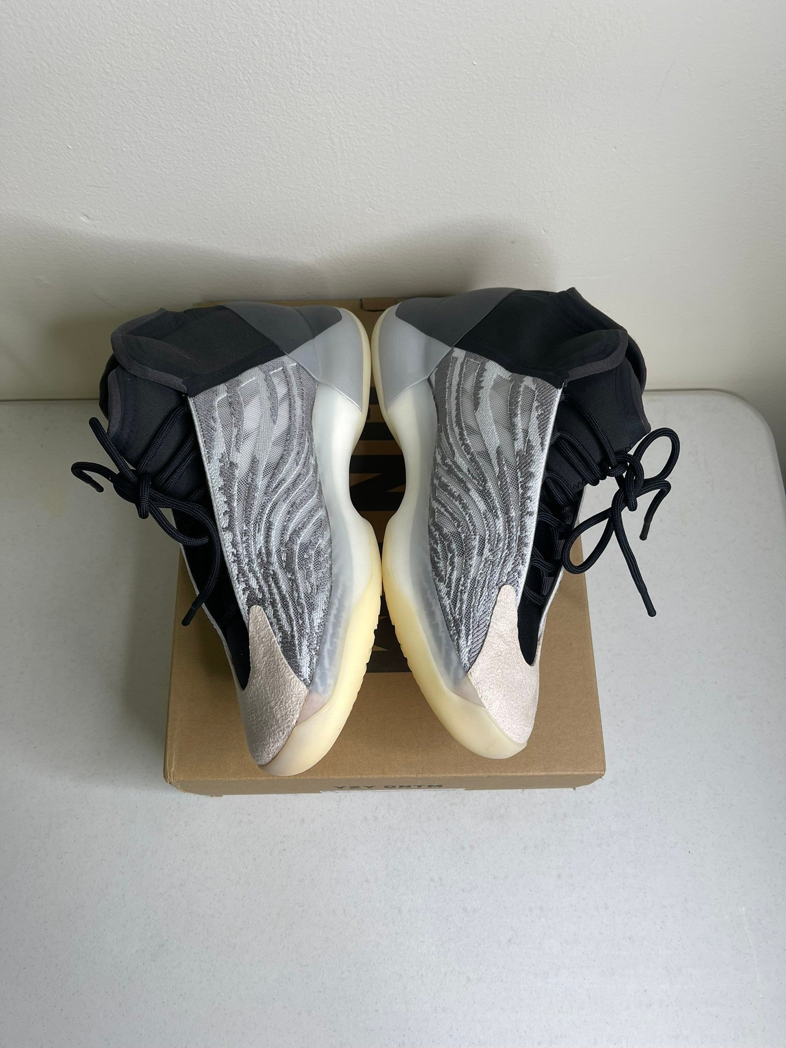 adidas Yeezy QNTM (Lifestyle Model)