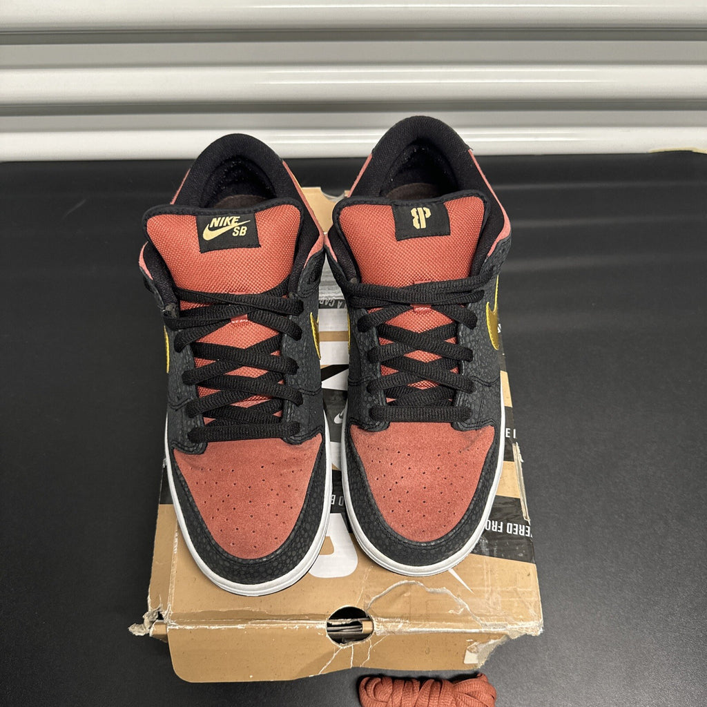 Nike SB Dunk Low Walk of Fame Brooklyn Projects