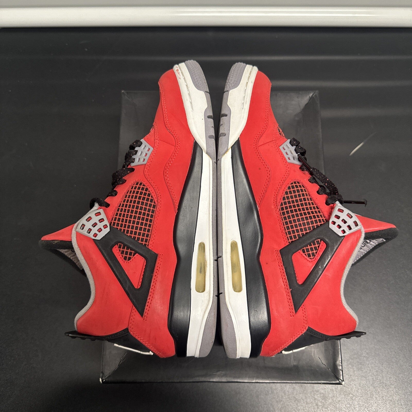 Jordan 4 Retro Toro Bravo