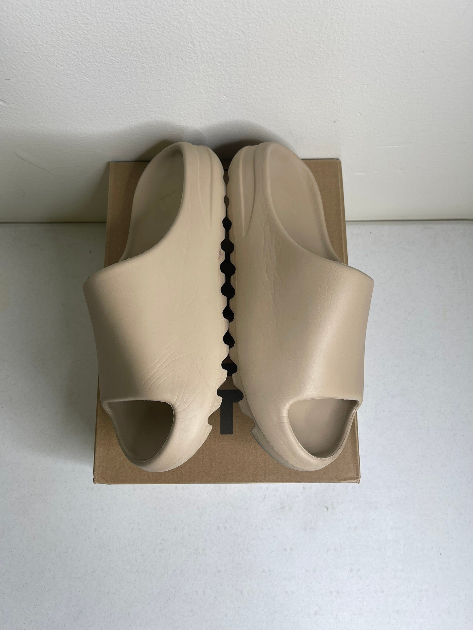 adidas Yeezy Slide Pure (First Release)