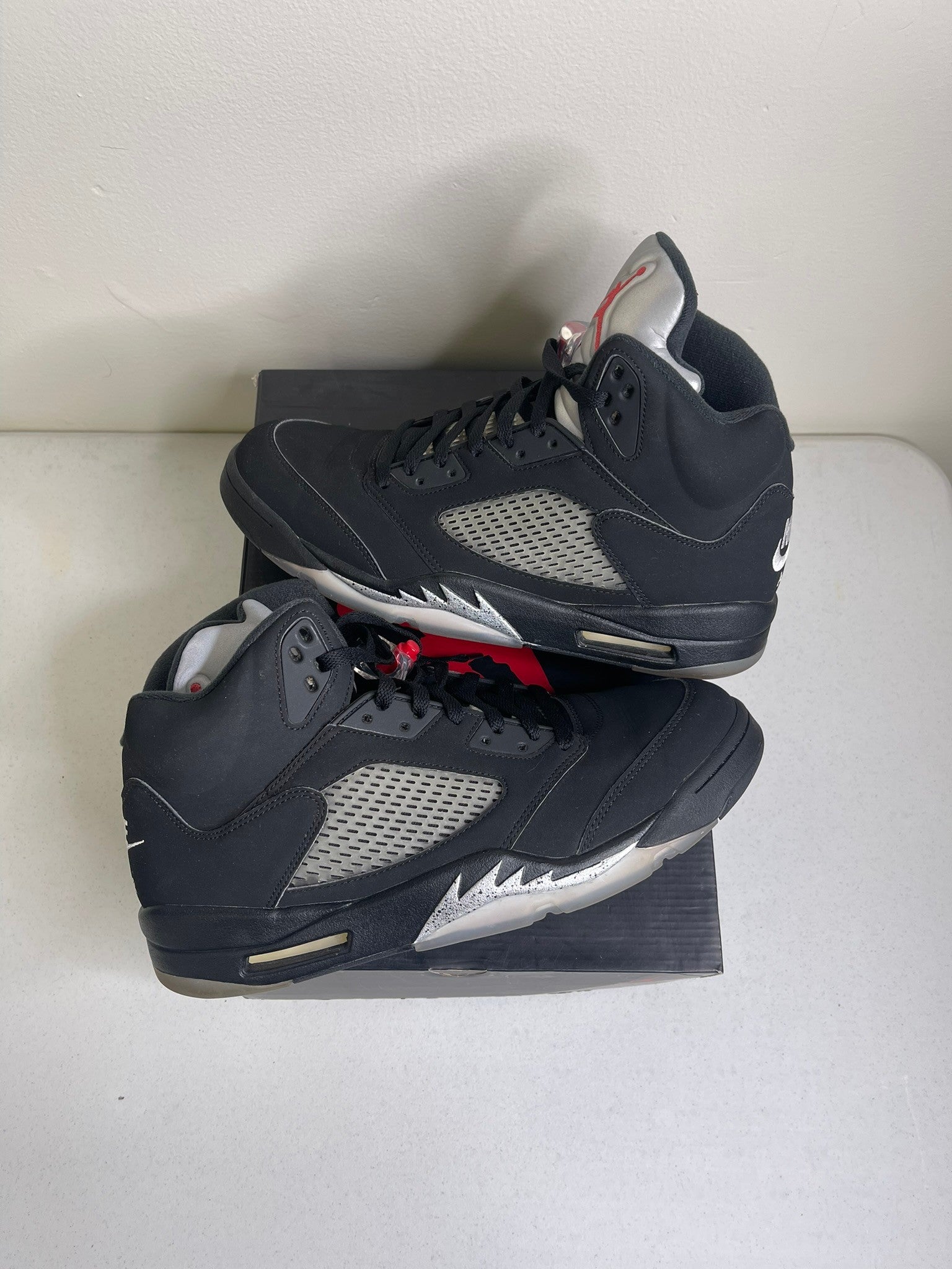 Jordan 5 Retro Black Metallic (2016)