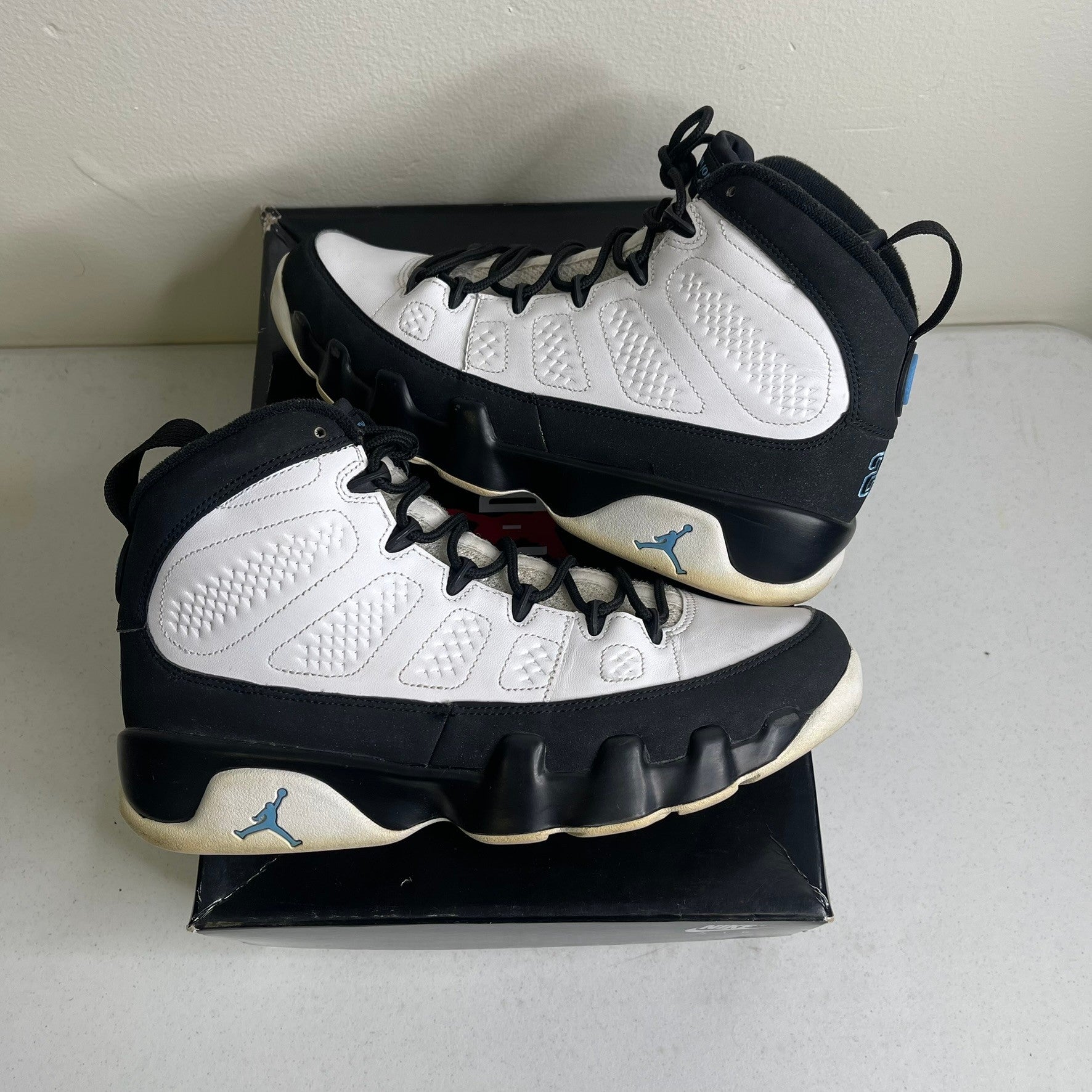 Size 9 - Jordan 9 Retro University Blue
