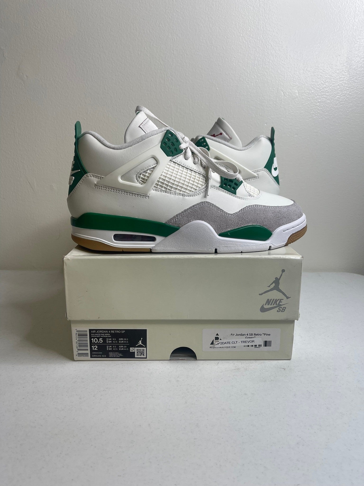 Jordan 4 Retro SB Pine Green