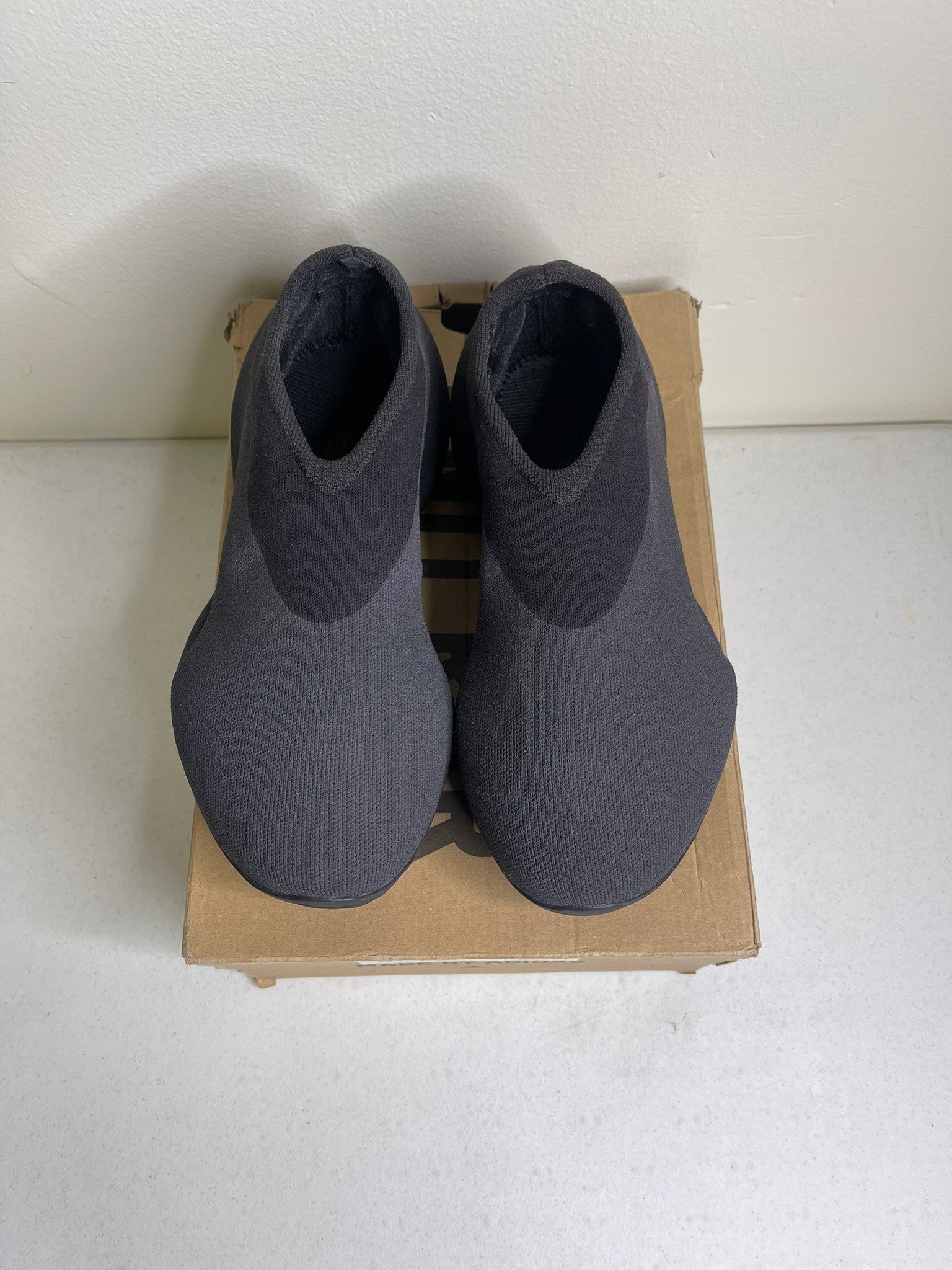 adidas Yeezy Knit RNR Fade Onyx