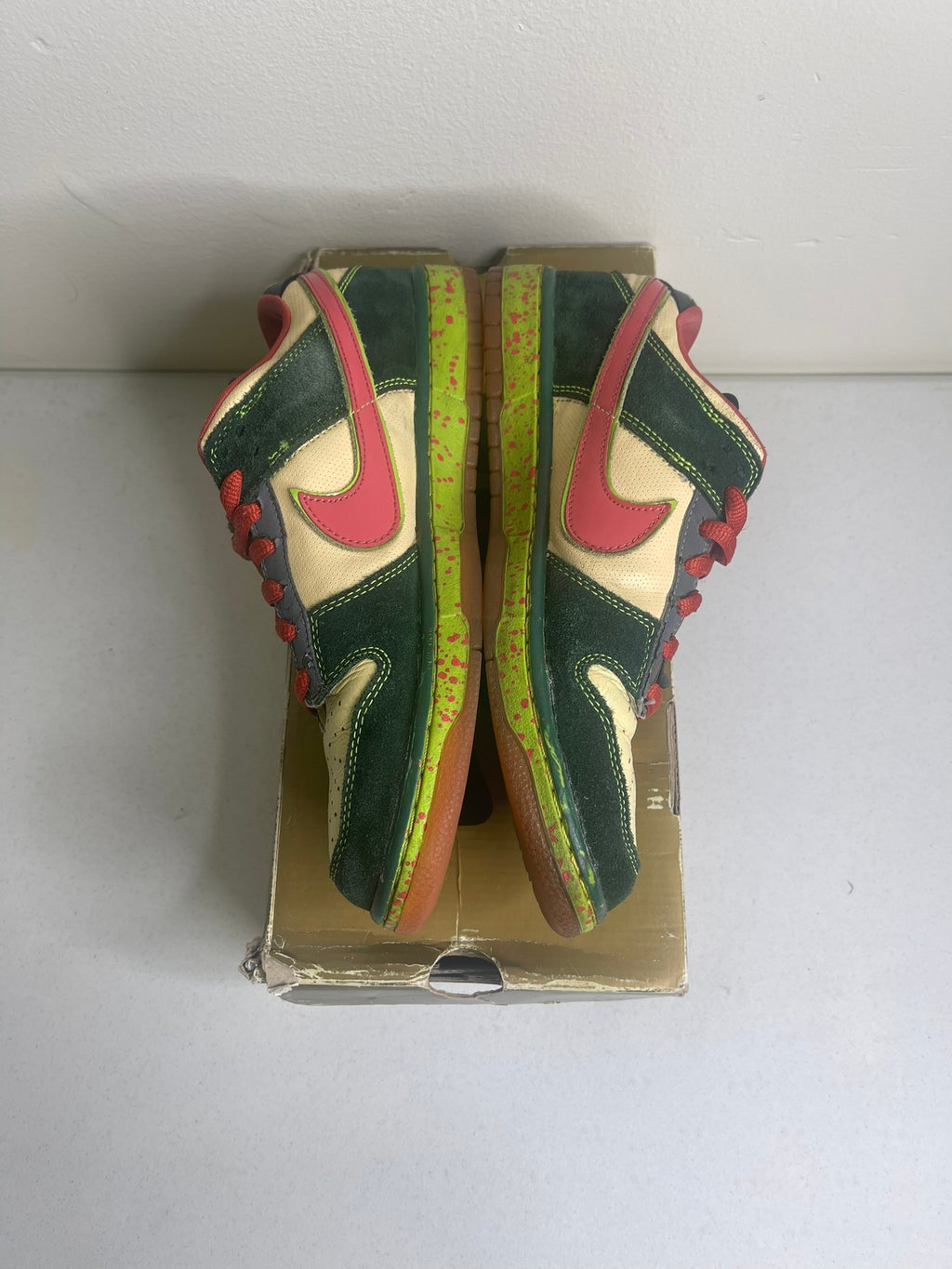 Nike SB Dunk Low Mosquito