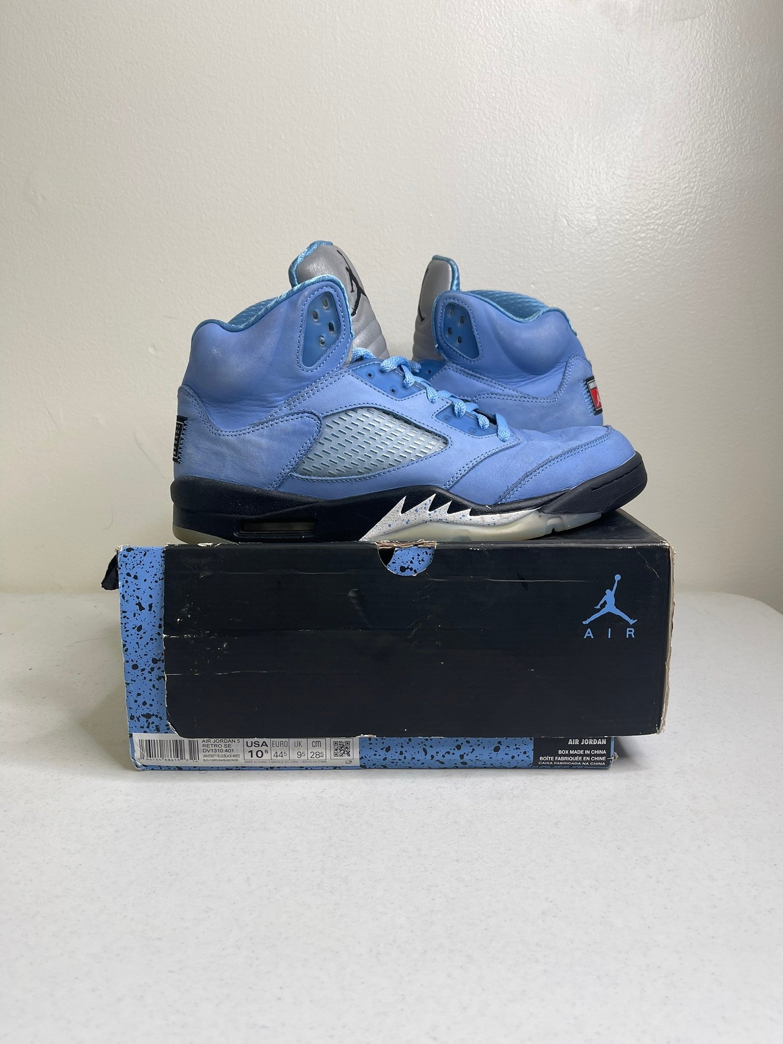 Size 10.5 - Jordan 5 Retro UNC University Blue
