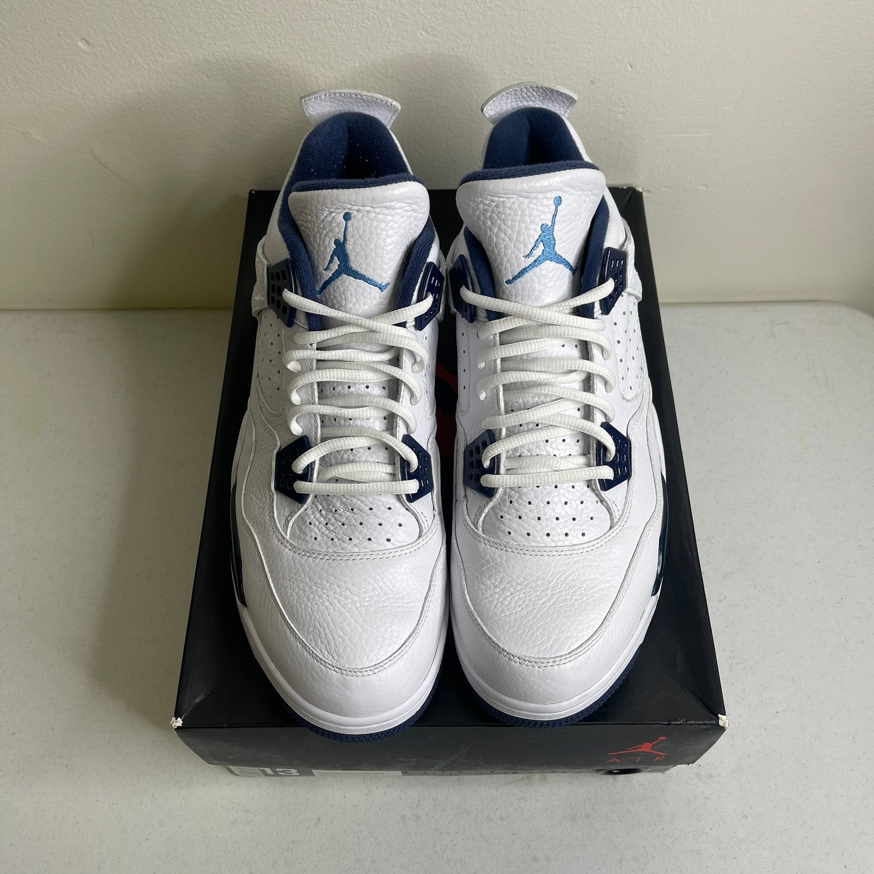 Jordan 4 Retro Columbia (2015)