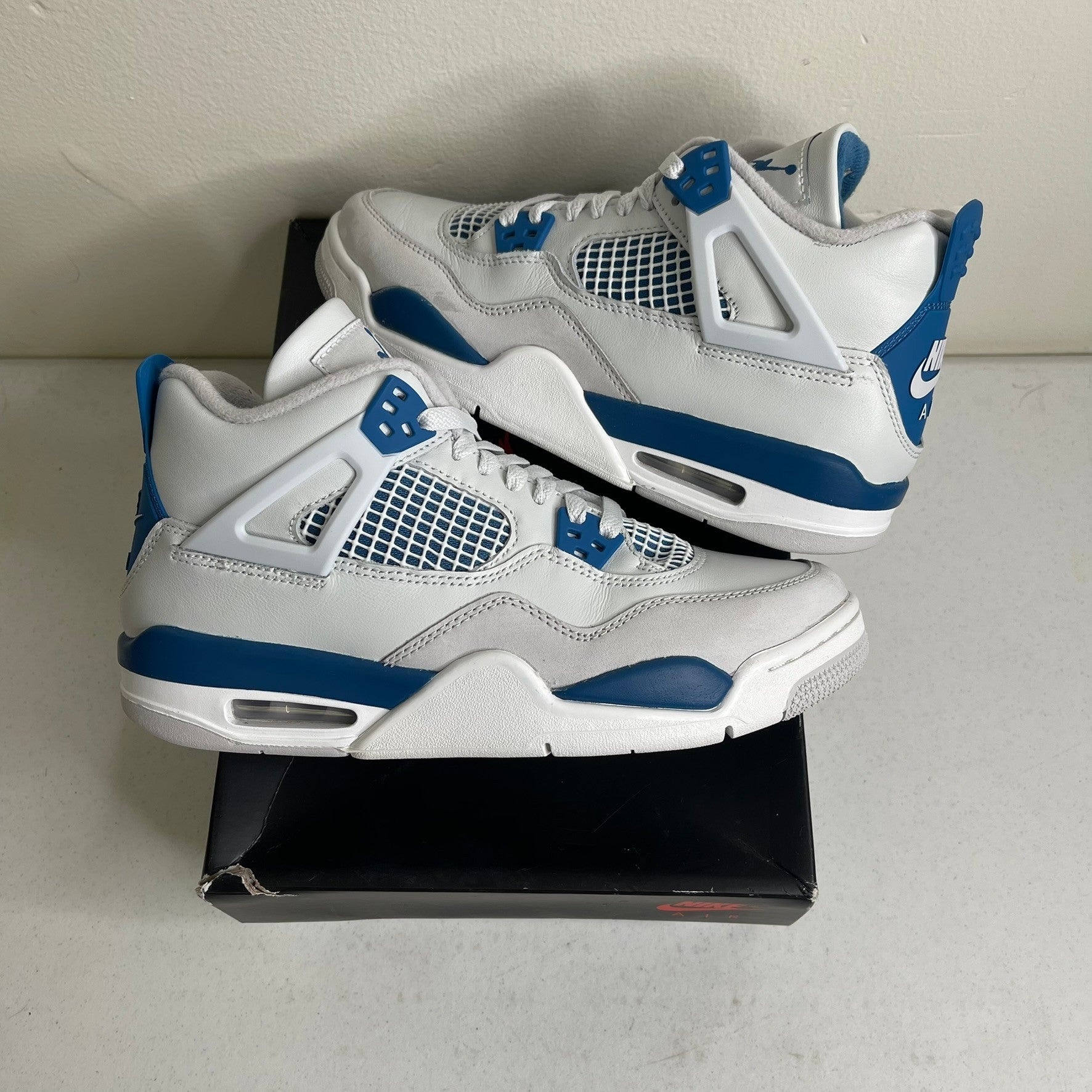 Size 7y - Jordan 4 Retro Military Blue (2024) (GS)
