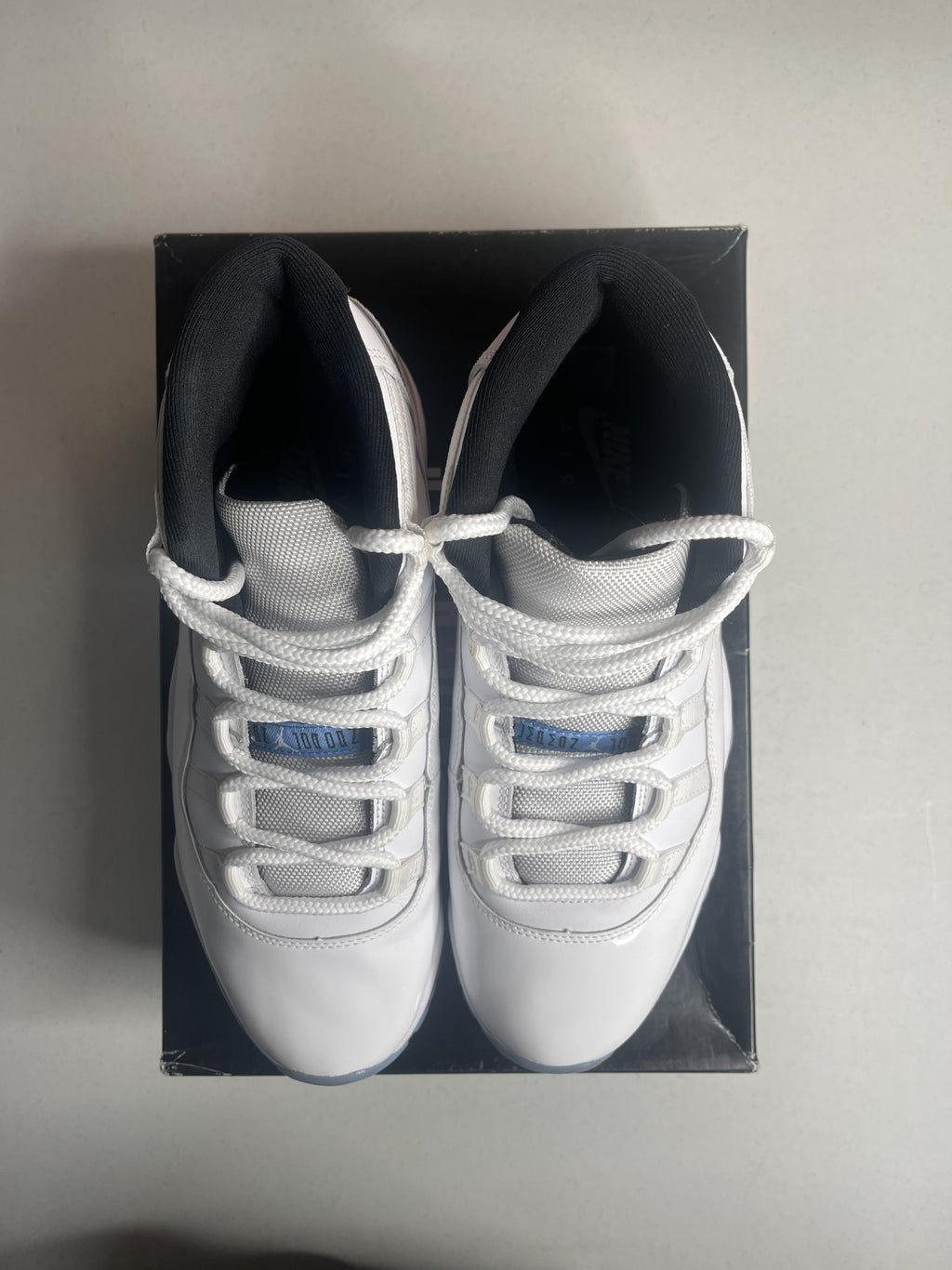 Jordan 11 Retro Legend Blue (2024)
