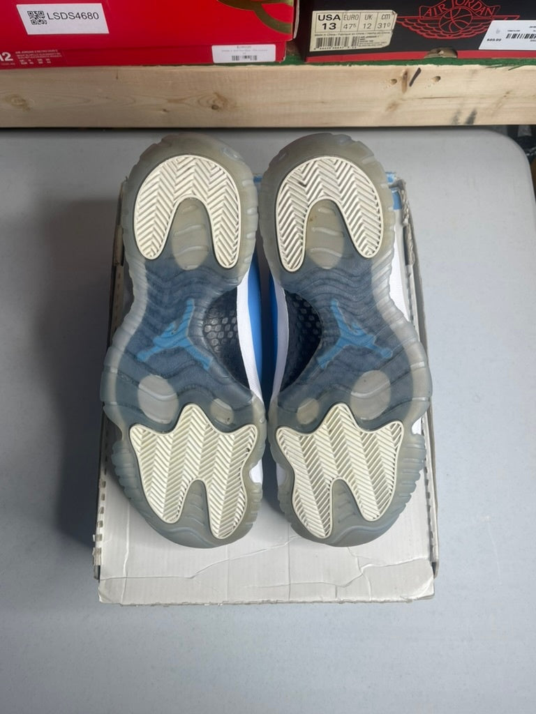 Jordan 11 Retro Pantone