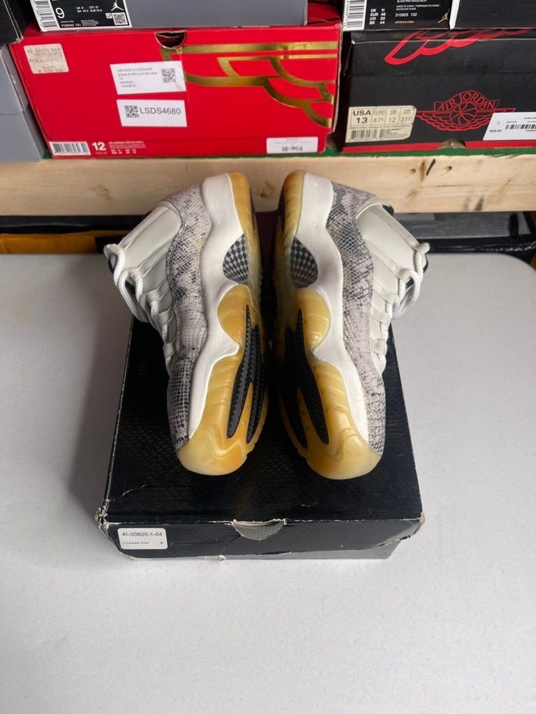 Jordan 11 Retro Low Snake Light Bone