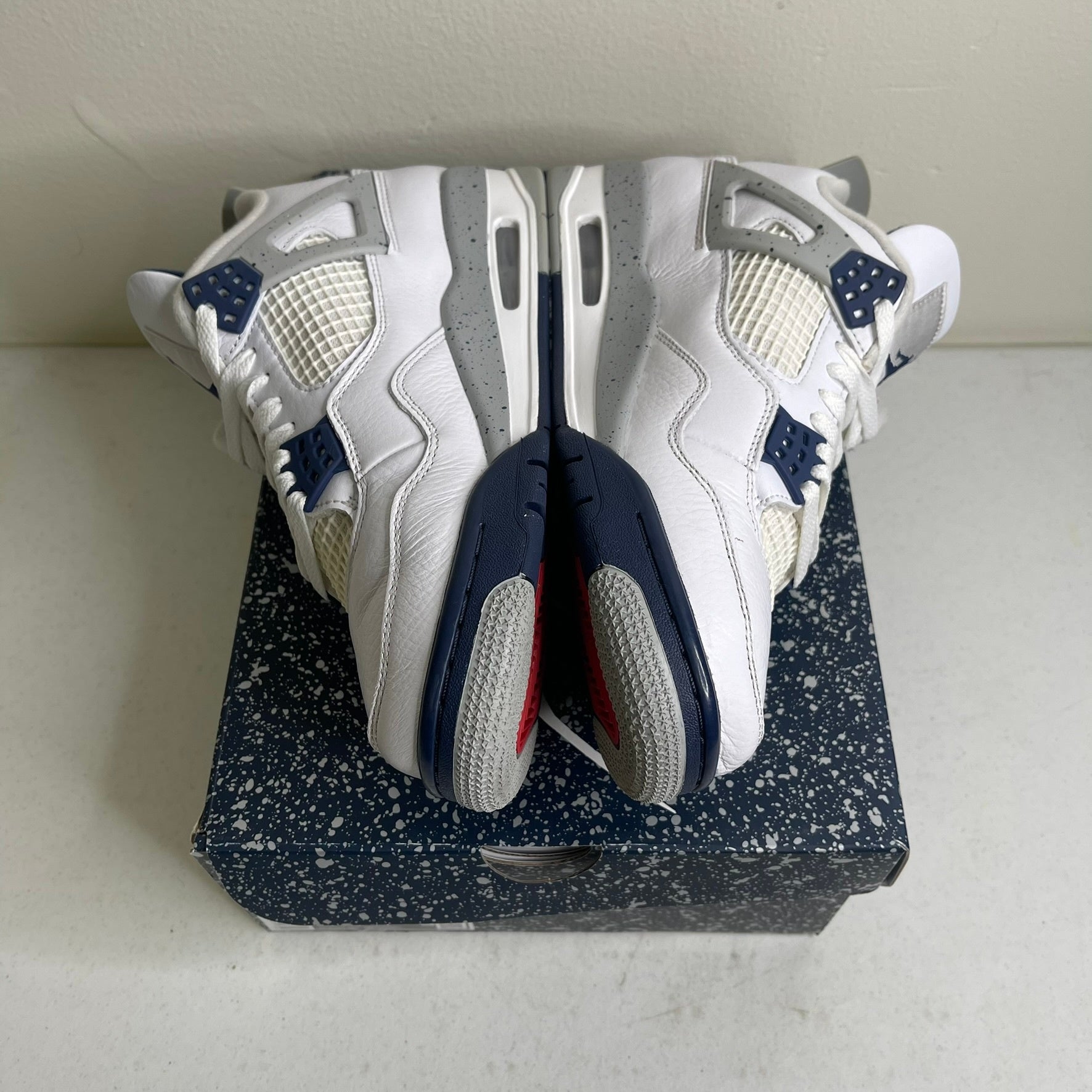 Jordan 4 Retro Midnight Navy